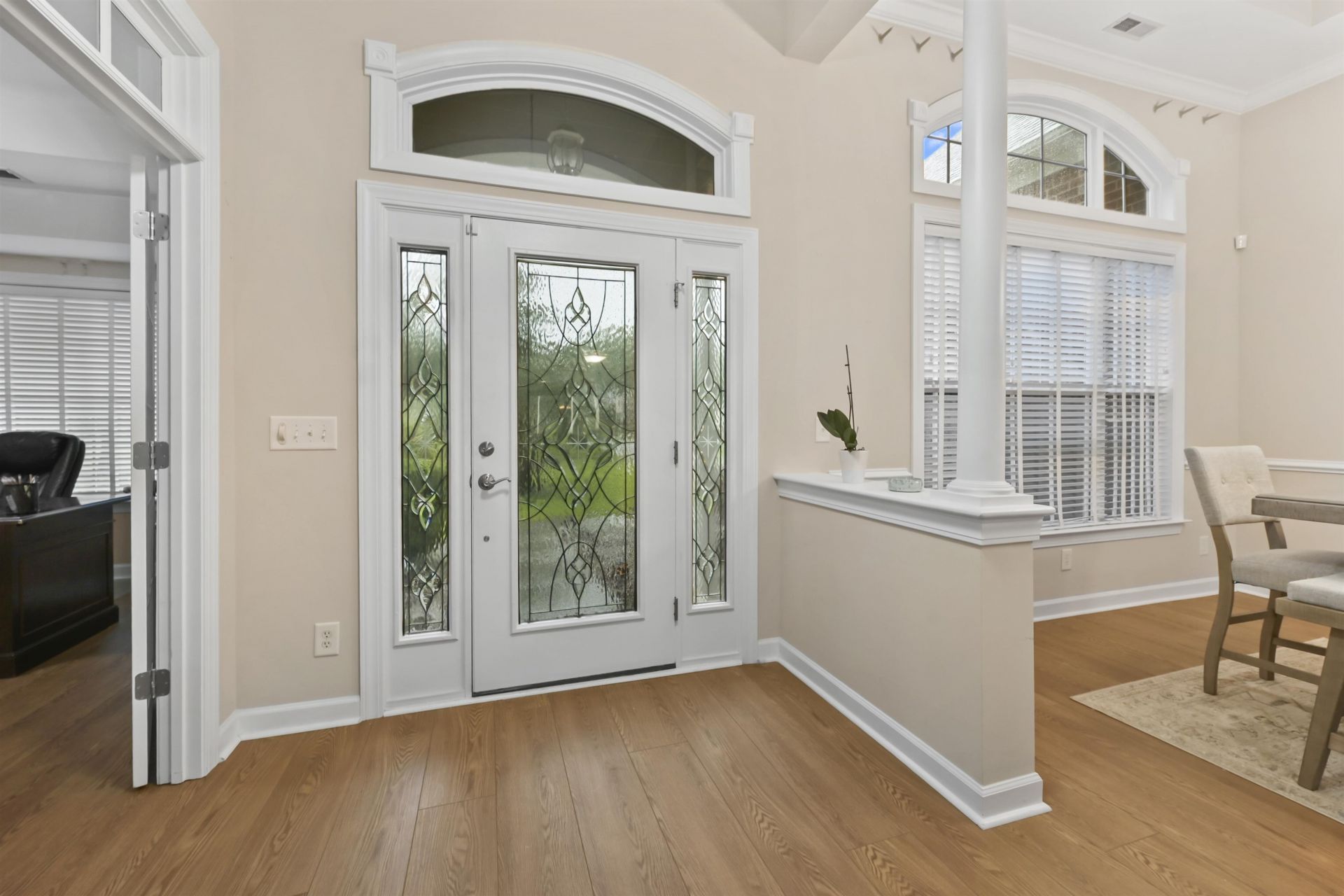 499 Trestle Way  Photo 6