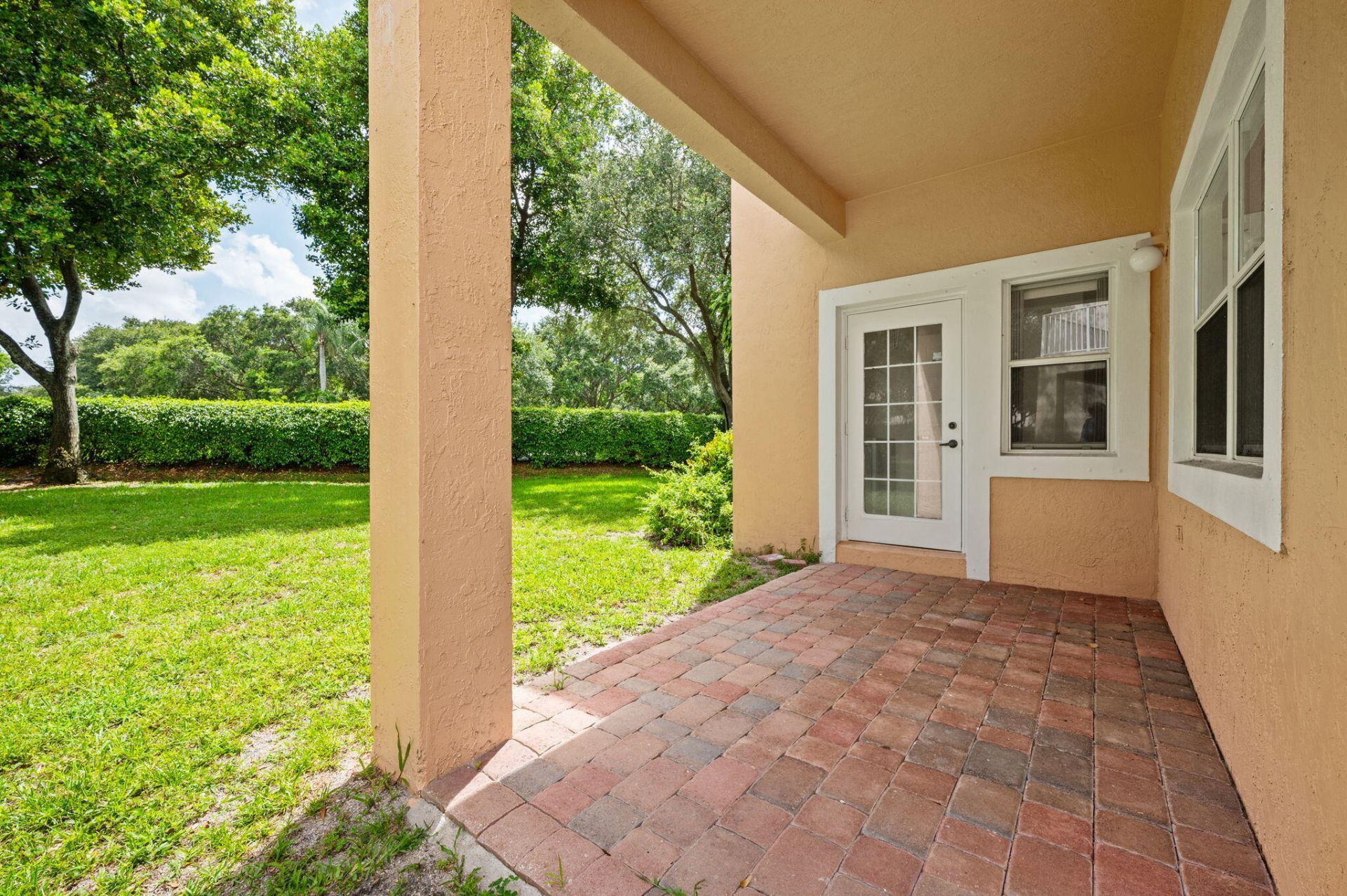 2110 NW 75th Way, Pembroke Pines, FL 33024 Photo