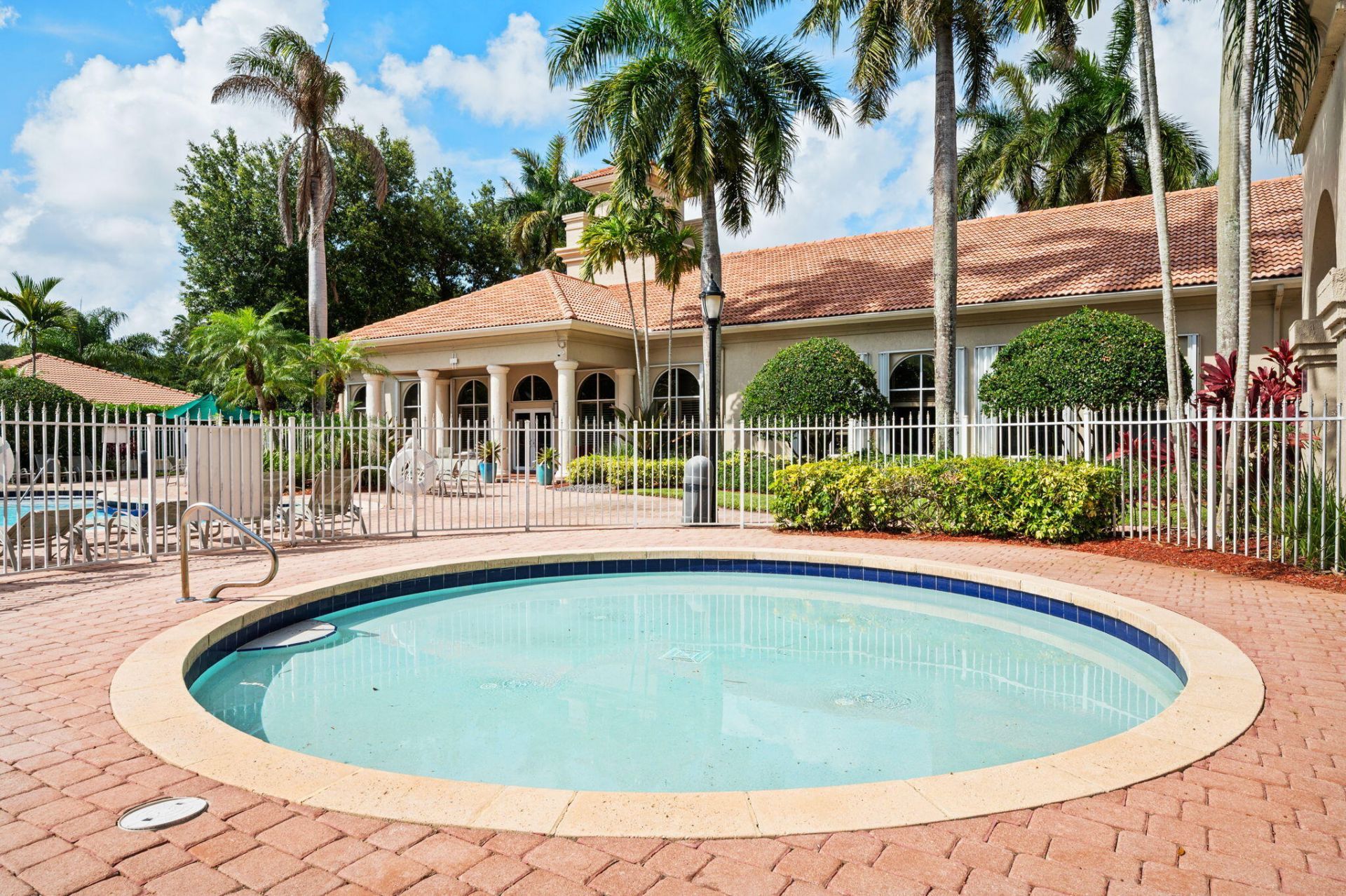 2110 NW 75th Way, Pembroke Pines, FL 33024 Photo