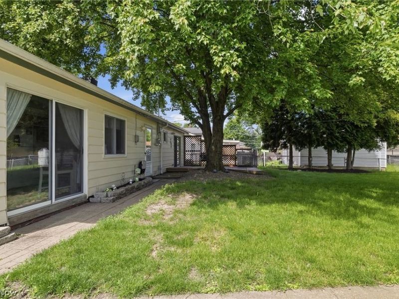 24264 Fairlawn Drive, North Olmsted, OH 44070 Photo 23