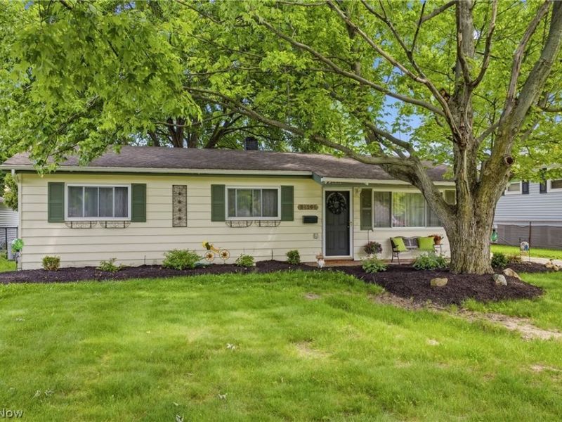 24264 Fairlawn Drive, North Olmsted, OH 44070 Photo 27