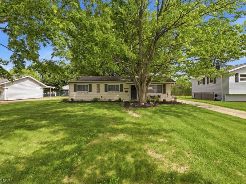 24264 Fairlawn Drive, North Olmsted, OH 44070 Photo 3