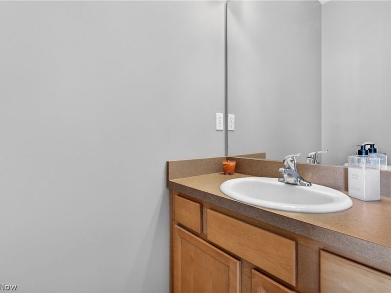 361 Freshwater Drive, Lorain, OH 44052 Photo 18