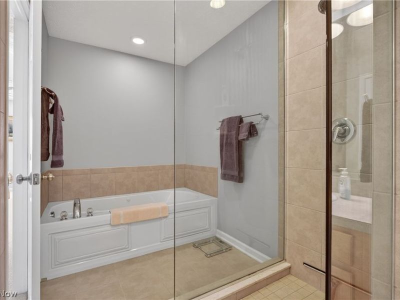 361 Freshwater Drive, Lorain, OH 44052 Photo 24