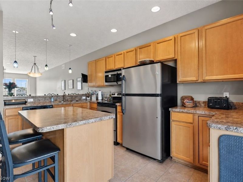 361 Freshwater Drive, Lorain, OH 44052 Photo 8