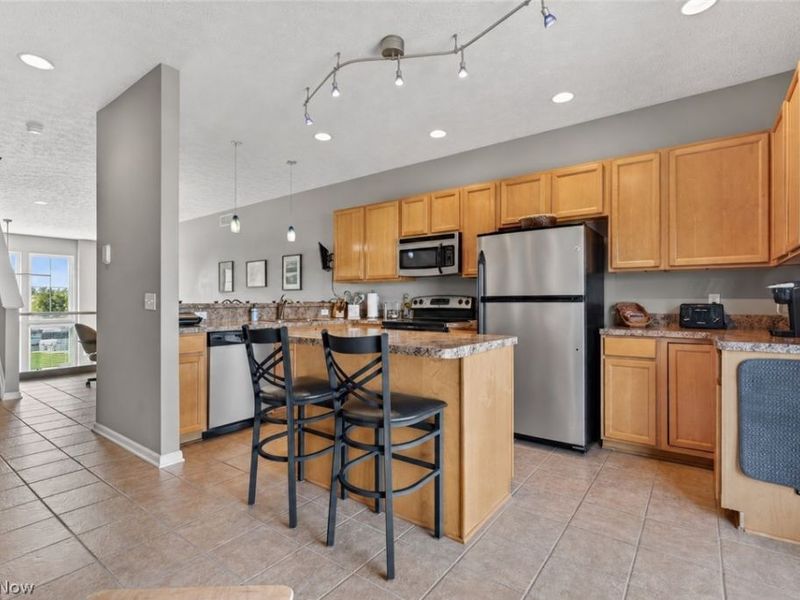 361 Freshwater Drive, Lorain, OH 44052 Photo 9