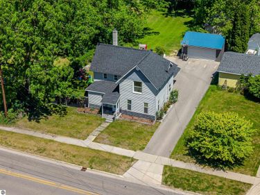 329 Ely Street, Alma, MI 48801
