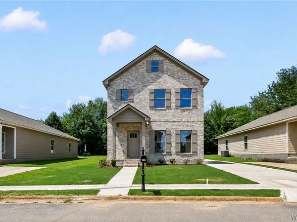 2414 6th Street E , Tuscaloosa, AL 35404
