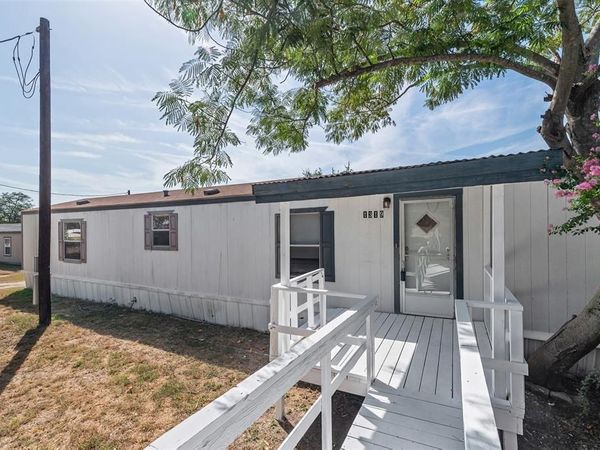 1321 Phoenix Court, Granbury, TX 76048