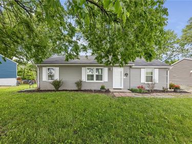 18710 S Mullen Drive, Belton, MO 64012