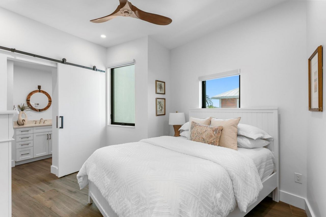 201 N Harbor Drive, Holmes Beach, FL 34217 Photo