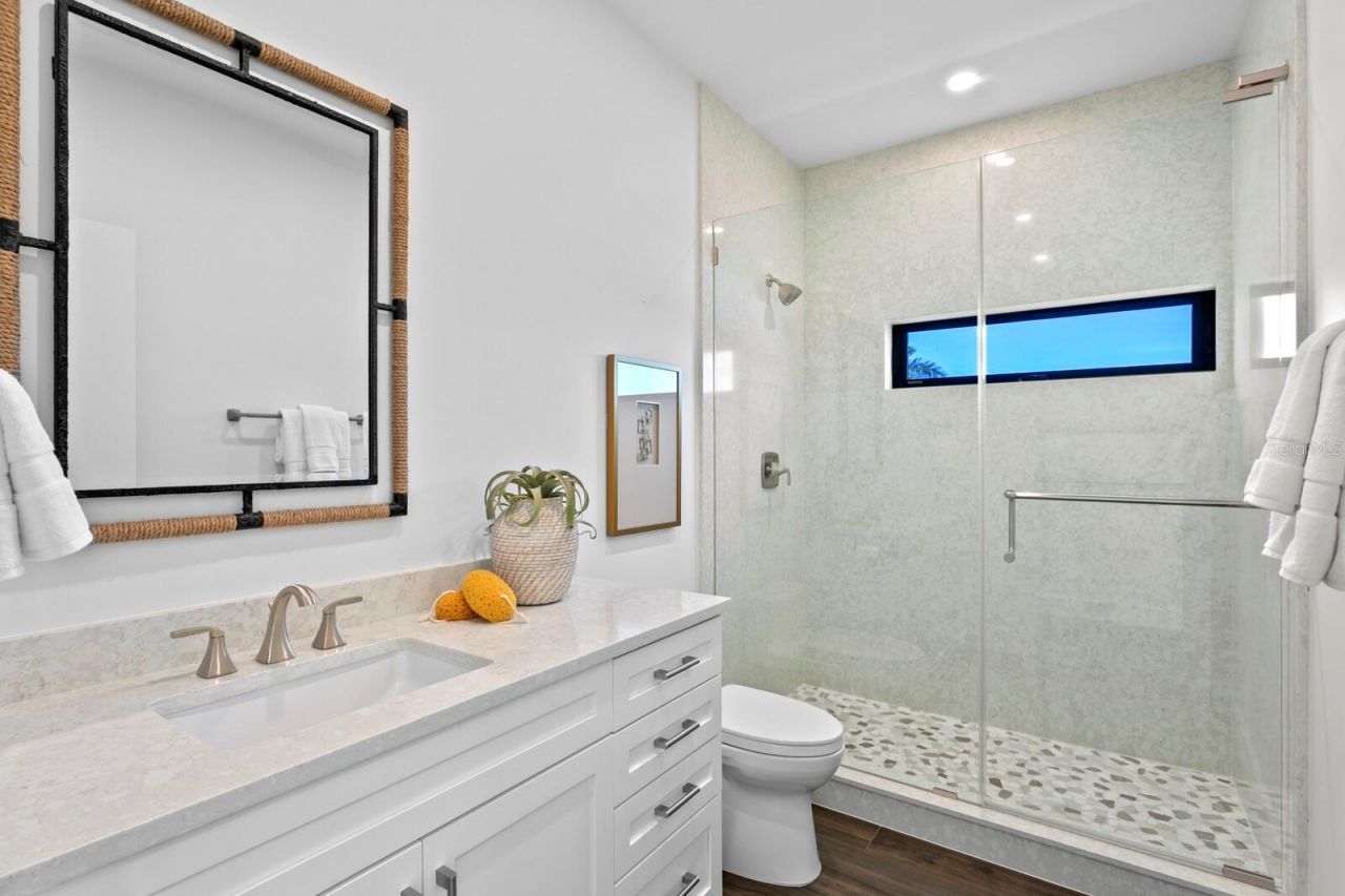 201 N Harbor Drive, Holmes Beach, FL 34217 Photo