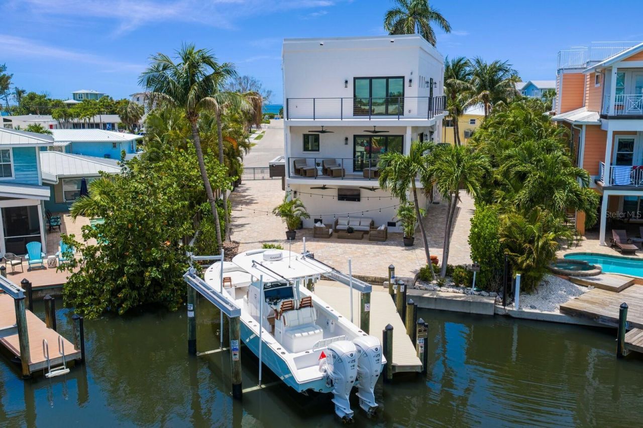 201 N Harbor Drive, Holmes Beach, FL 34217 Photo