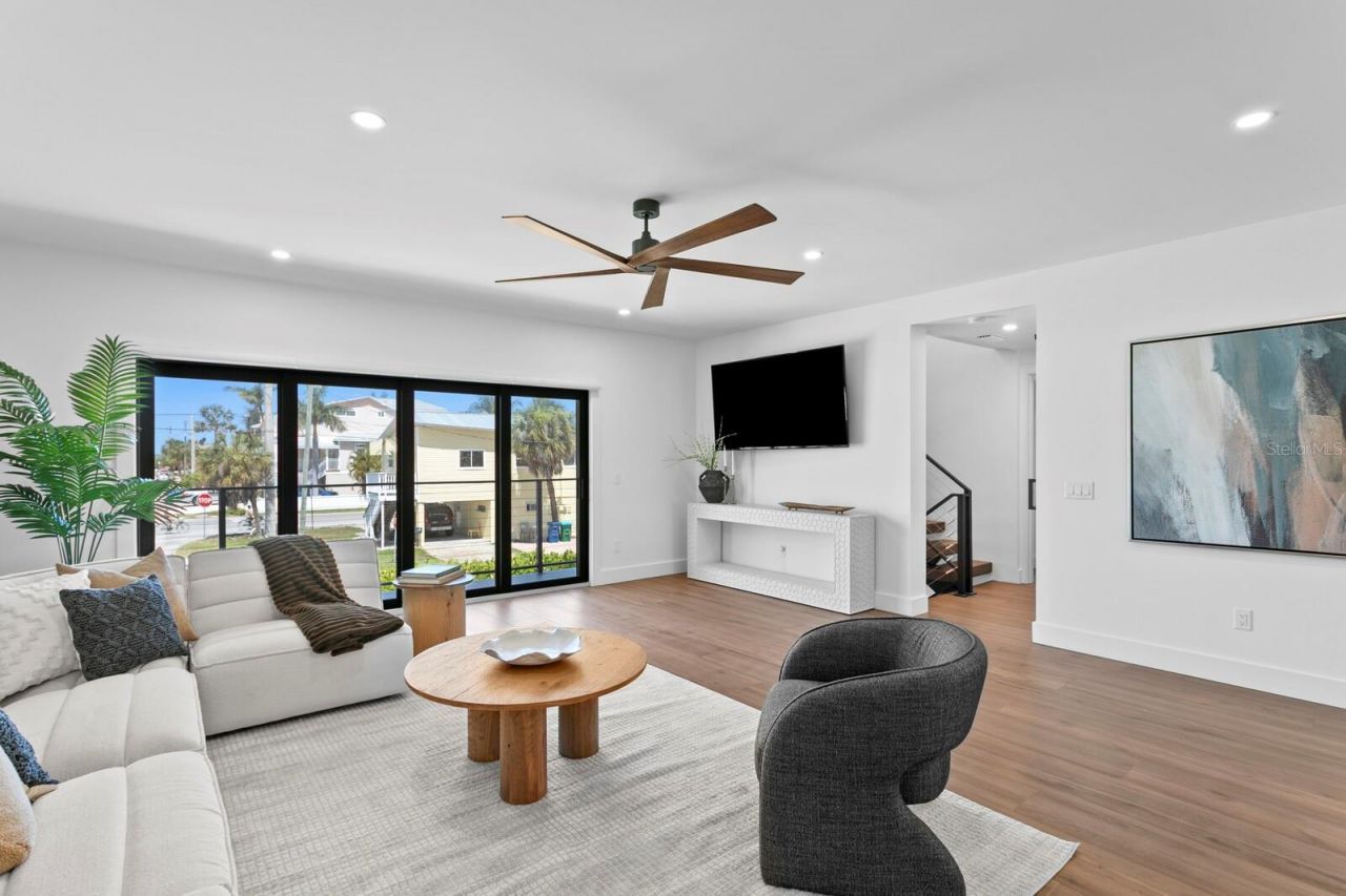 201 N Harbor Drive, Holmes Beach, FL 34217 Photo