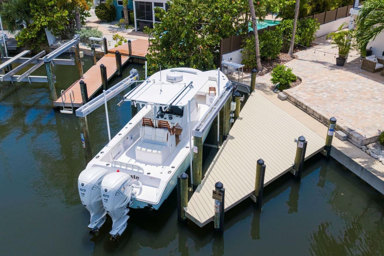 201 N Harbor Drive, Holmes Beach, FL 34217 Photo