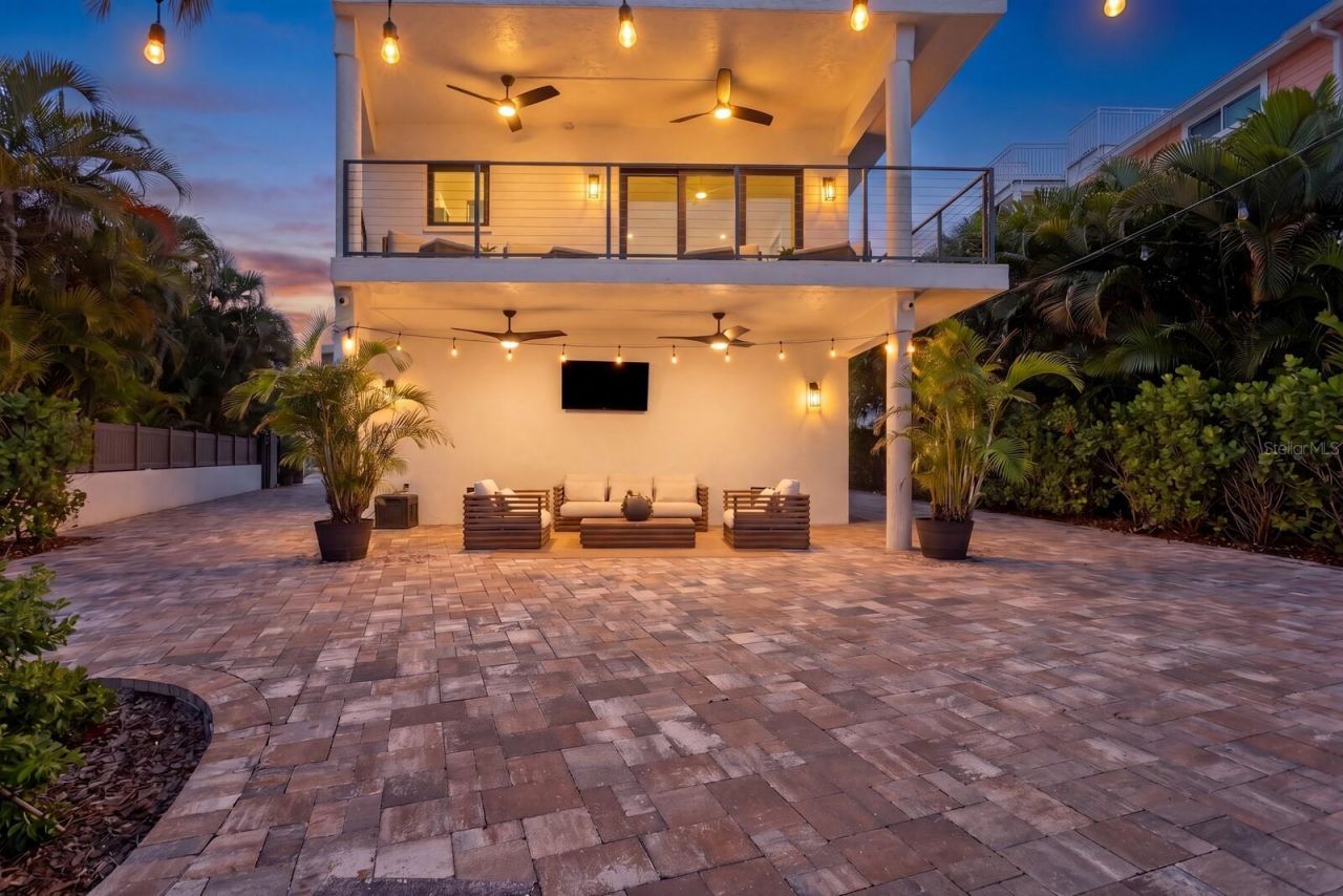 201 N Harbor Drive, Holmes Beach, FL 34217 Photo