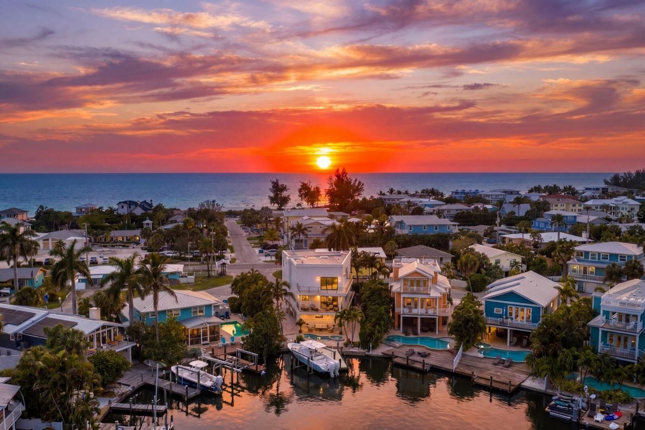 201 N Harbor Drive, Holmes Beach, FL 34217 Photo