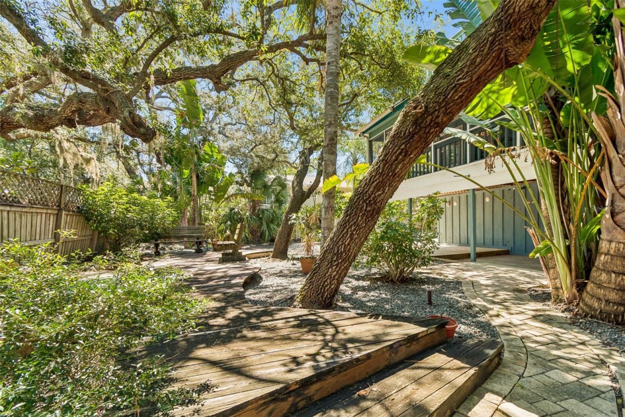 416 Tennessee Avenue, Crystal Beach, FL 34681 Photo