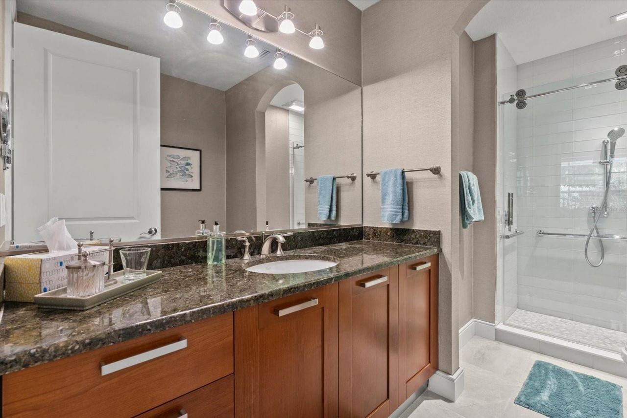 888 S Orange Avenue, Unit 2C, Sarasota, FL 34236 Photo