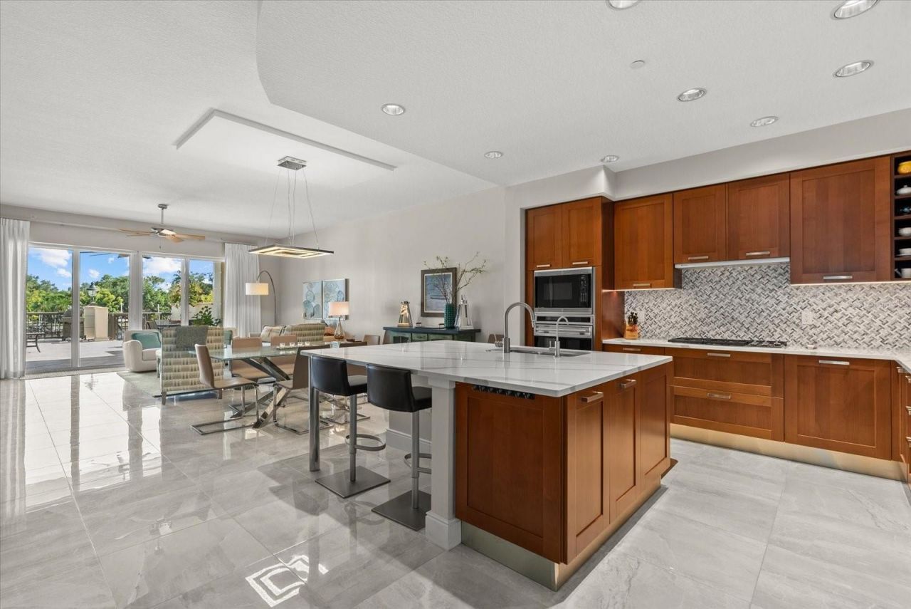 888 S Orange Avenue, Unit 2C, Sarasota, FL 34236 Photo