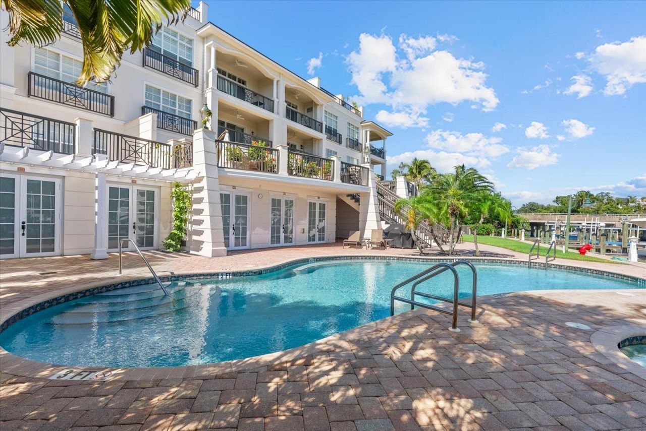 888 S Orange Avenue, Unit 2C, Sarasota, FL 34236 Photo