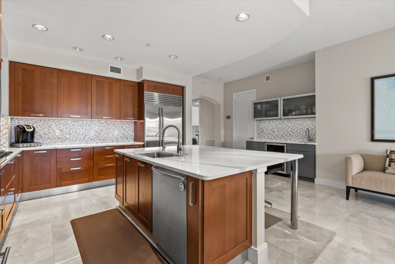 888 S Orange Avenue, Unit 2C, Sarasota, FL 34236 Photo