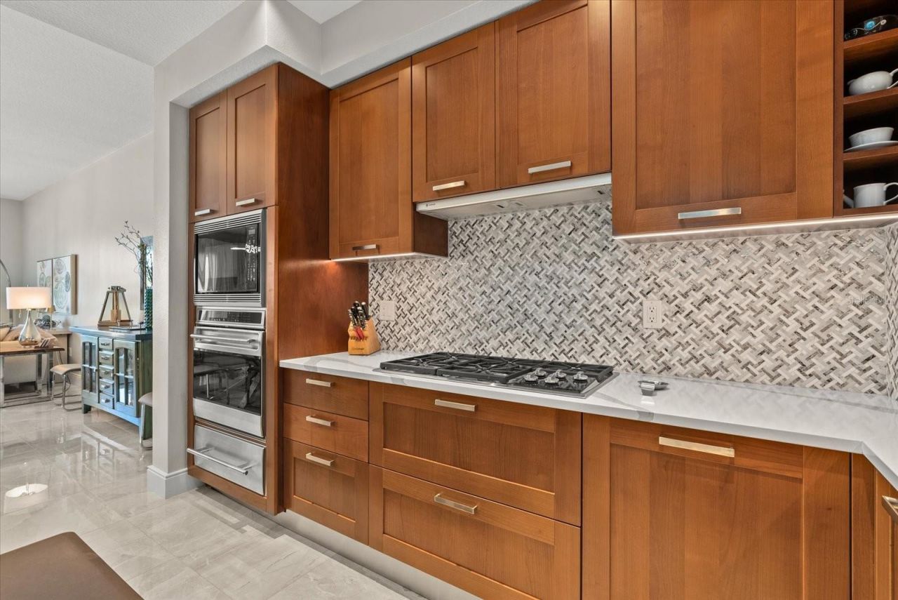 888 S Orange Avenue, Unit 2C, Sarasota, FL 34236 Photo