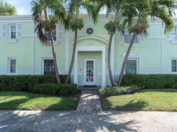 4858 COQUINA KEY DRIVE SE, Unit D, ST PETERSBURG, FL 33705