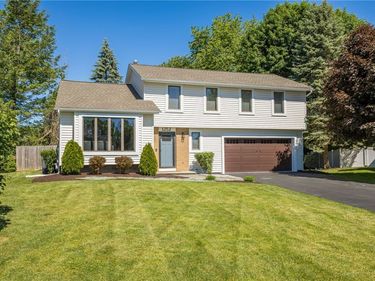 1252 Pine Hill Lane , Farmington, NY 14425