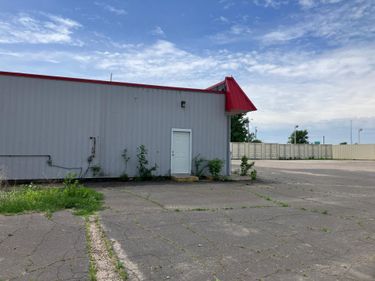 3598 W Highway 30 , Ellendale, MN 56026