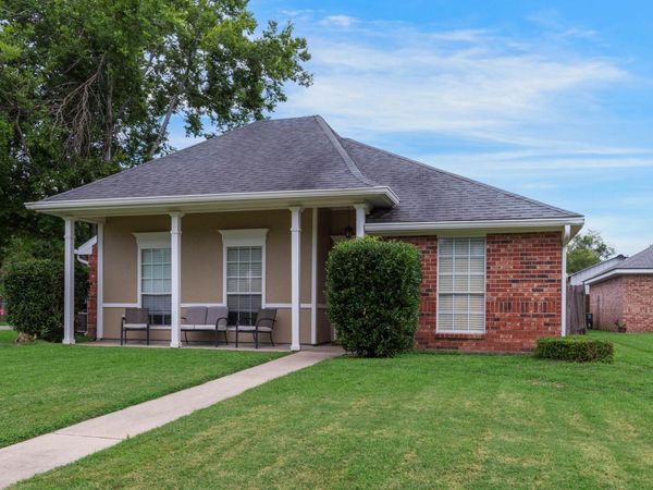 104 Riesling Circle , Broussard, LA 70518