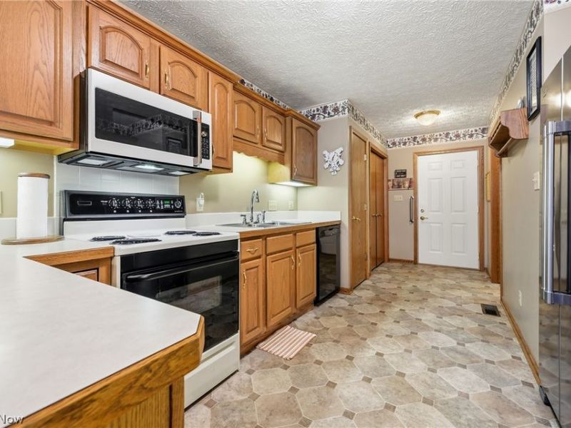 1712 Sonora Street NW, Uniontown, OH 44685 Photo 17