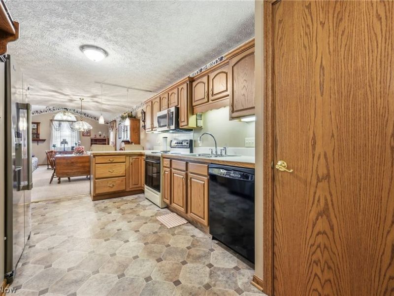 1712 Sonora Street NW, Uniontown, OH 44685 Photo 18