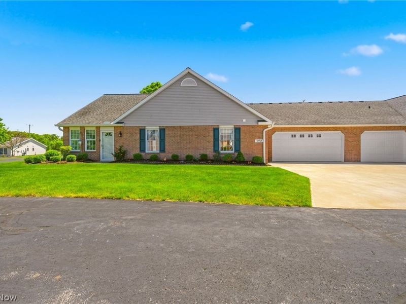 1712 Sonora Street NW, Uniontown, OH 44685 Photo 2