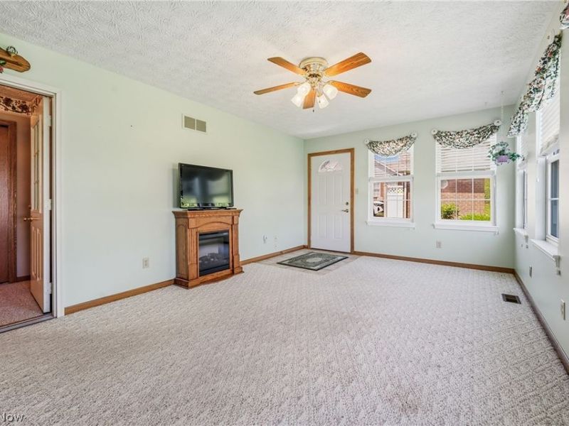 1712 Sonora Street NW, Uniontown, OH 44685 Photo 9