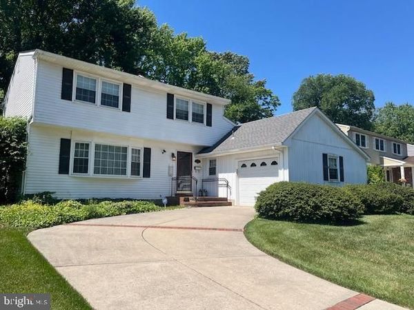 528 S BRENTWOOD DRIVE , MOUNT LAUREL, NJ 08054
