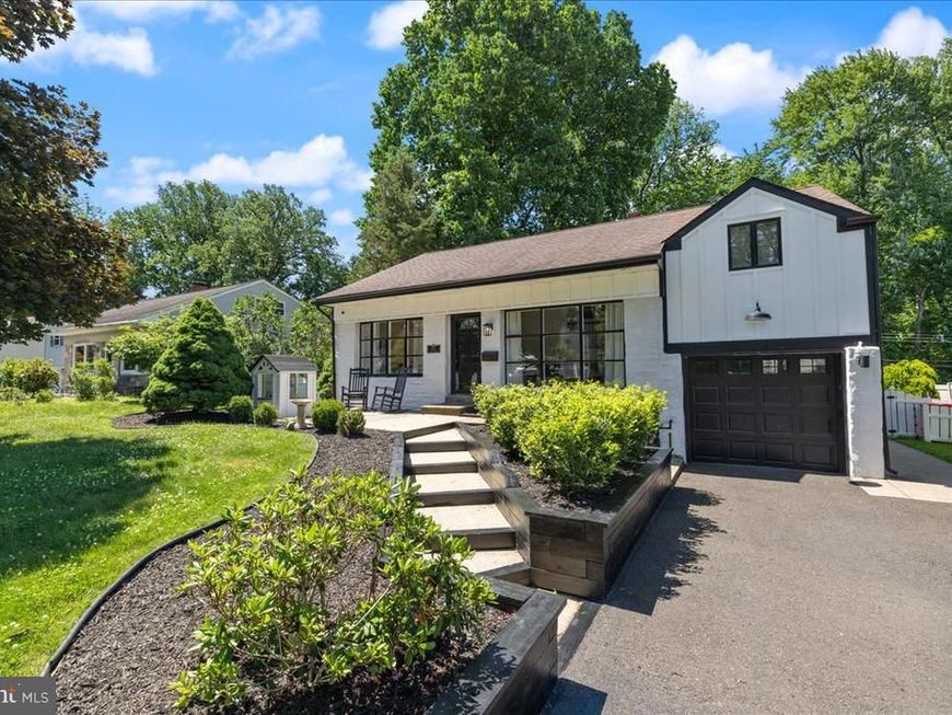 598 Constitutional Drive, Warminster, PA 18974 Main Photo