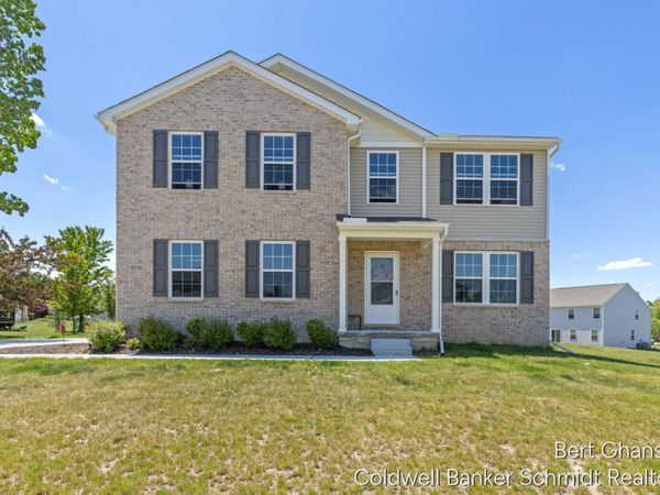 8376 N Oaks Court, Grand Blanc, MI 48439