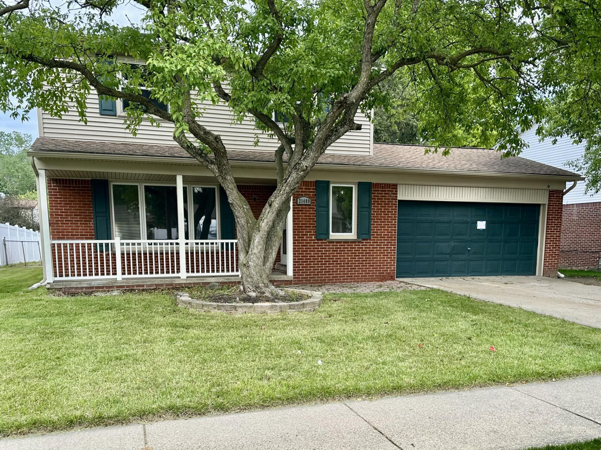 21489 Danbury Street, Woodhaven, MI 48183 Main Photo
