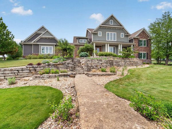 5833 Grassland Terrace, Marshall, WI 53559