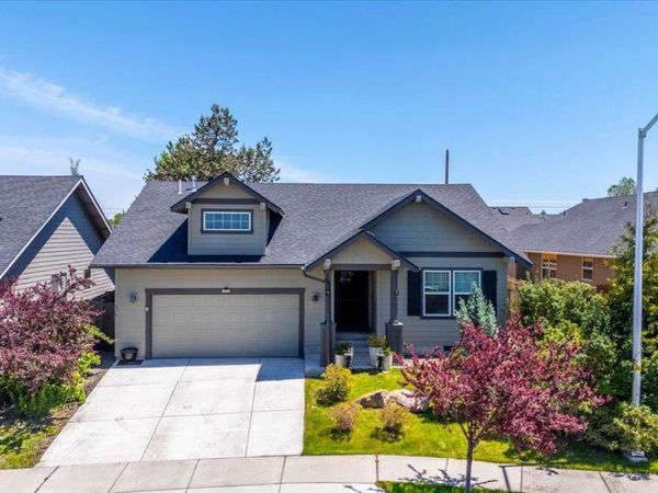 270 NW 33rd Street, Redmond, OR 97756