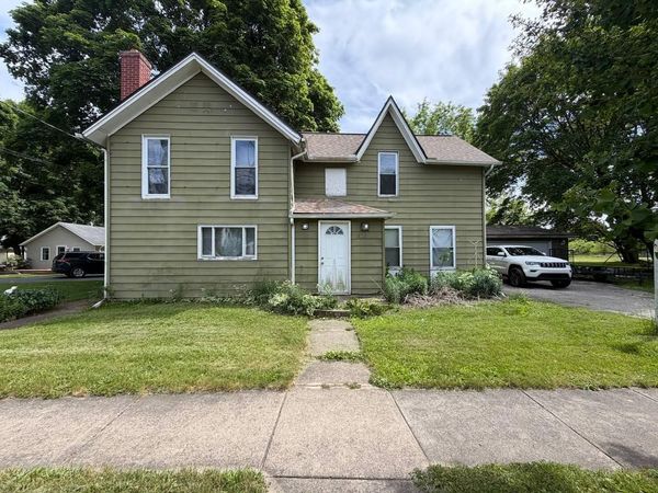 831 W Hanover, Marshall, MI 49068