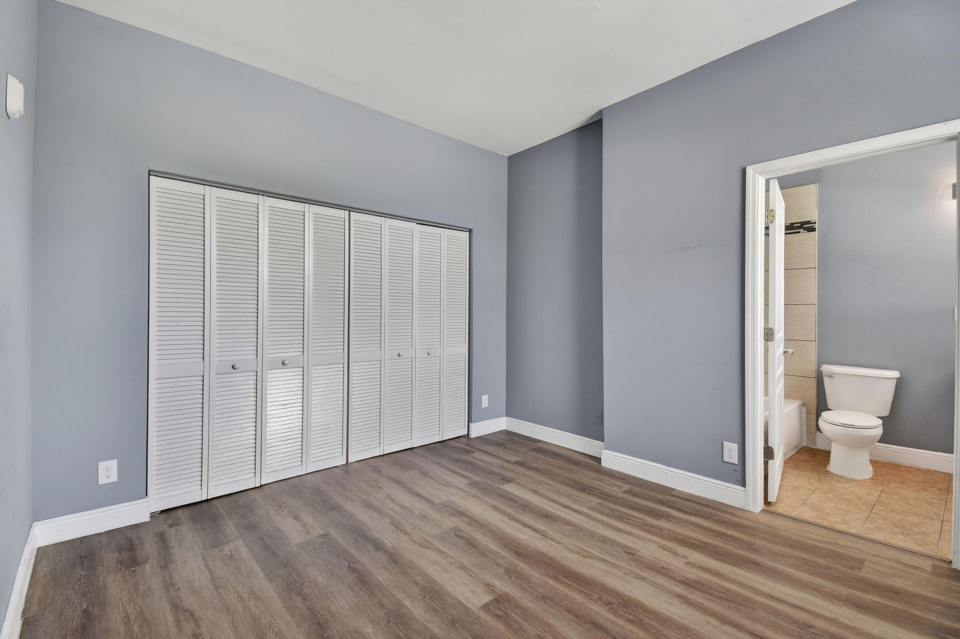 1401 Division Avenue, Unit 206, West Palm Beach, FL 33401 Photo