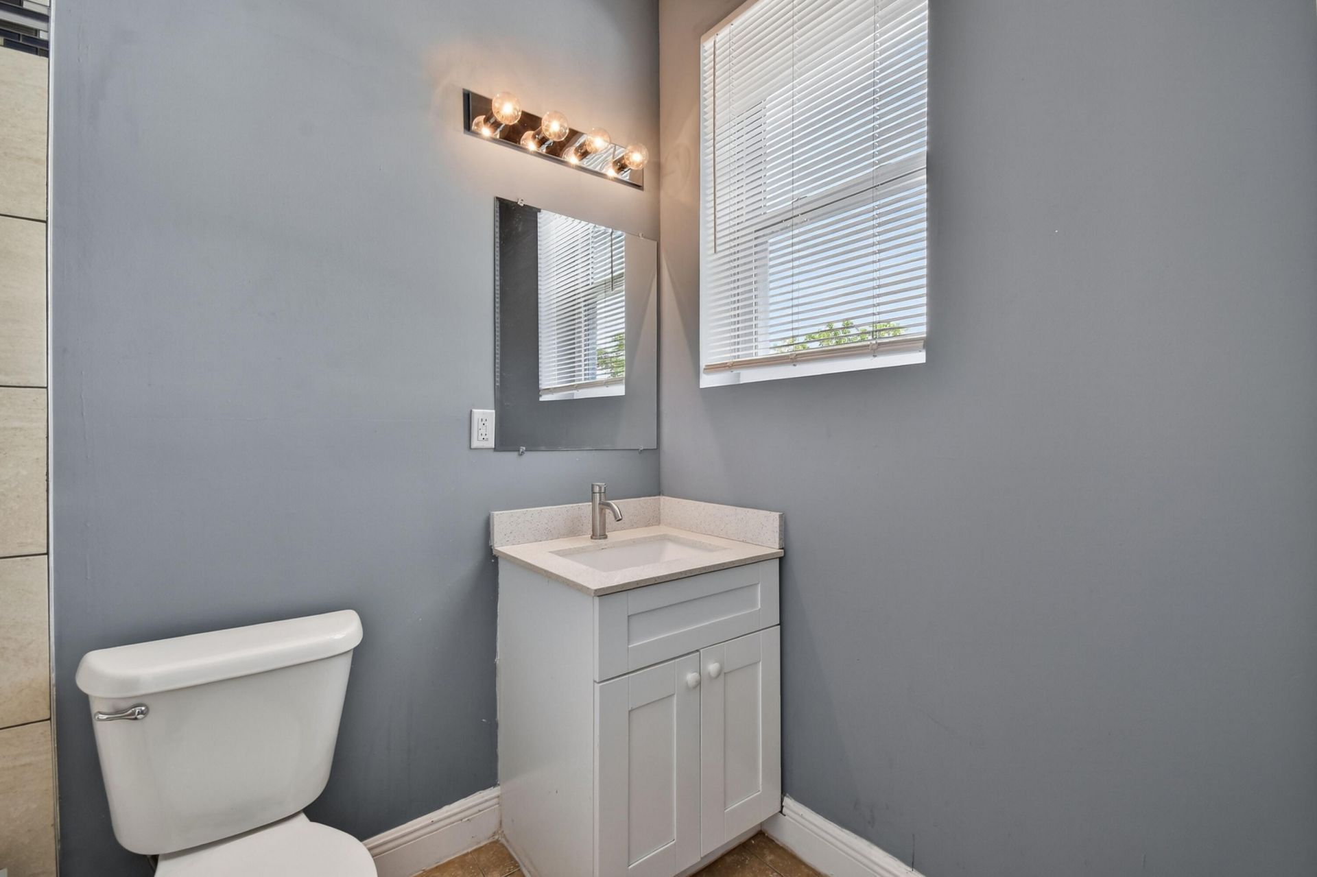 1401 Division Avenue, Unit 206, West Palm Beach, FL 33401 Photo