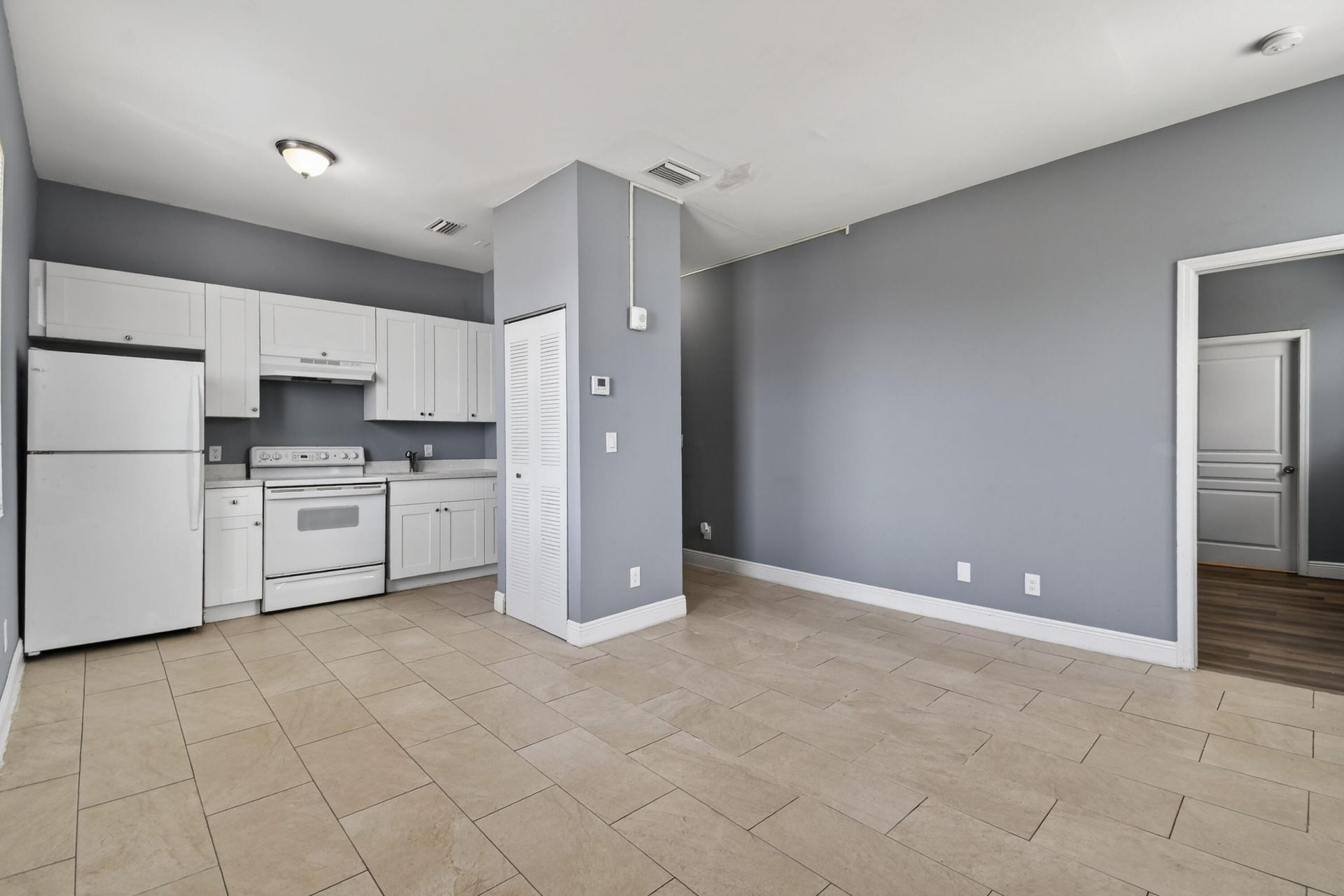 1401 Division Avenue, Unit 206, West Palm Beach, FL 33401 Photo