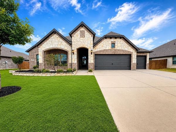 630 Roscoe Drive, Midlothian, TX 76065