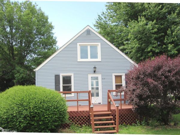 115 4th Avenue W, Leland, IA 50453