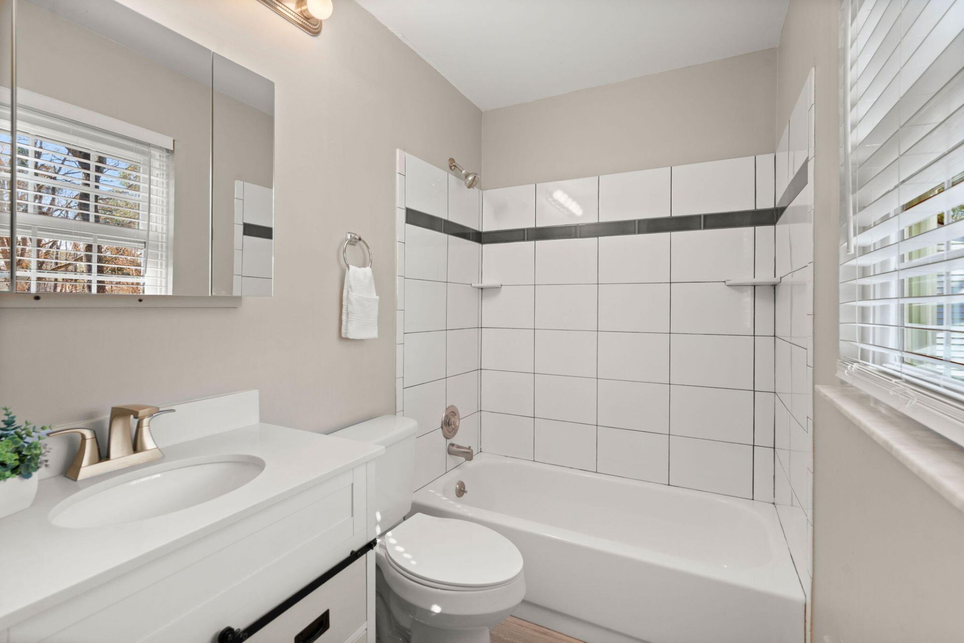2028 Wild Flower Lane Photo 21