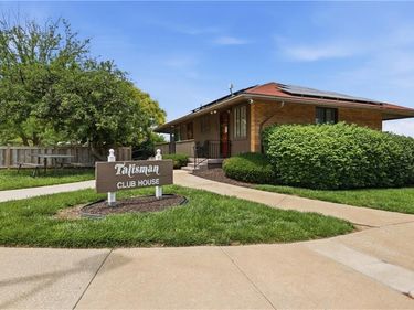 417 W 104th Street, Unit B, Kansas City, MO 64114