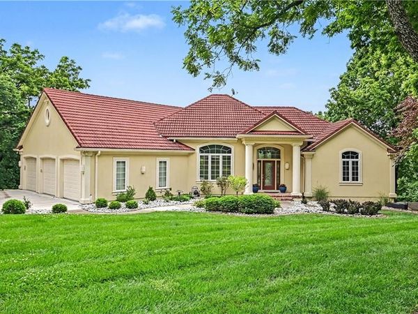 2210 SW Opossum Hollow Road, Blue Springs, MO 64015